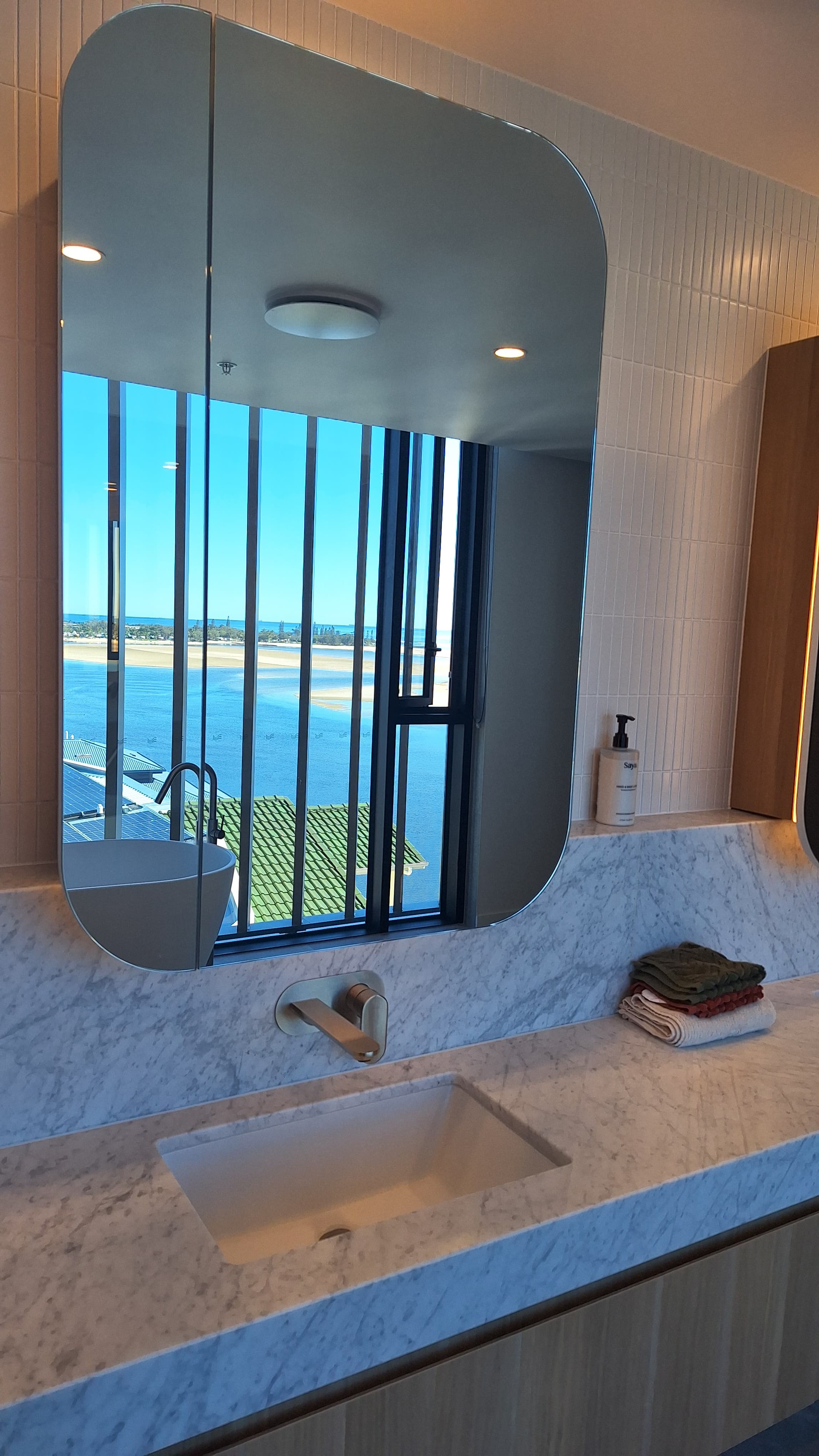 airbnb bathroom